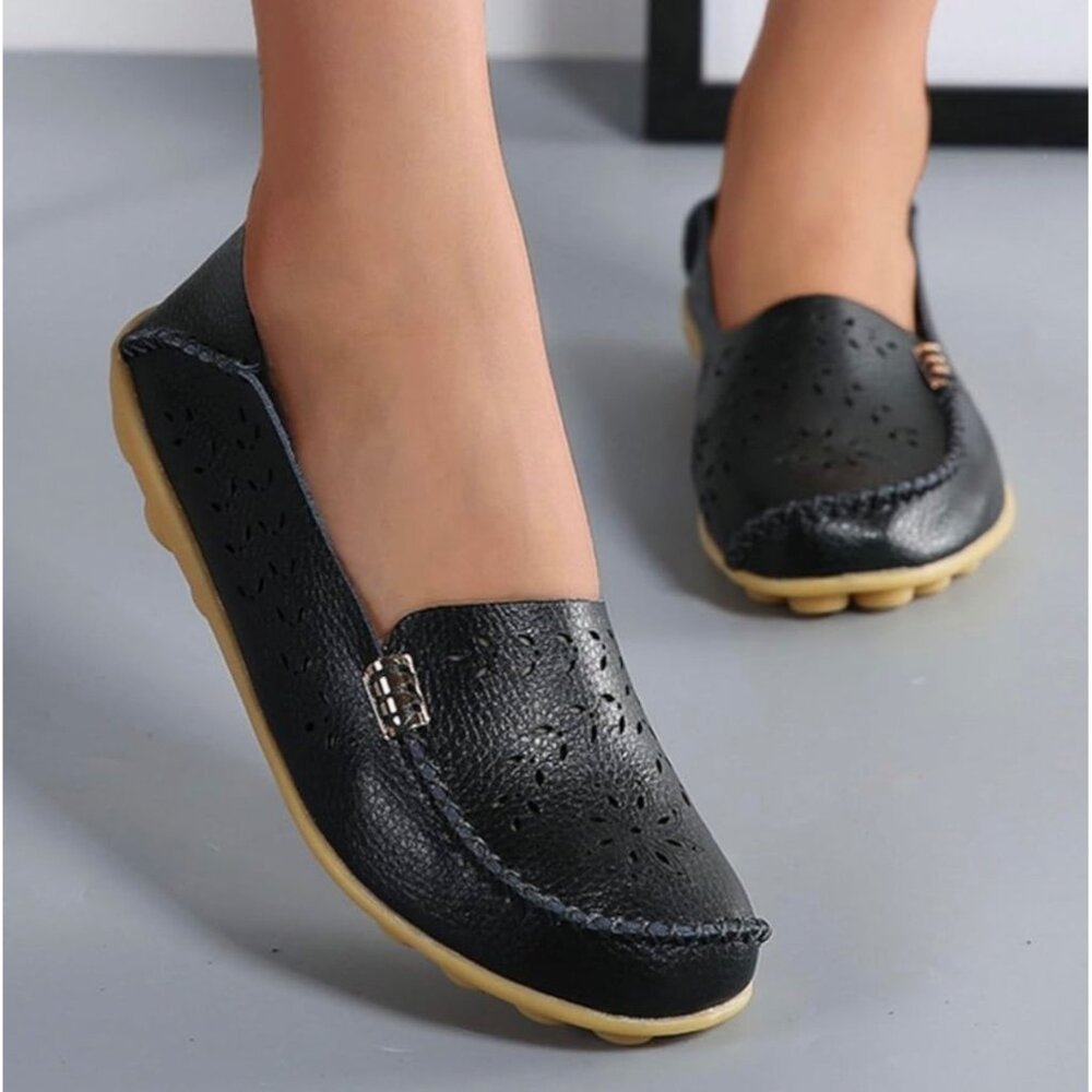 Fabal Women’s Loafer Pull On Black Flats size 8 (40)